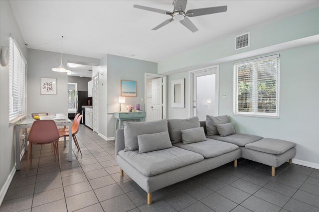 1123 NE 14th Avenue 2, Fort Lauderdale, FL 33304