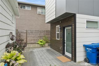 931 NW 52nd Street, Seattle, WA 98107