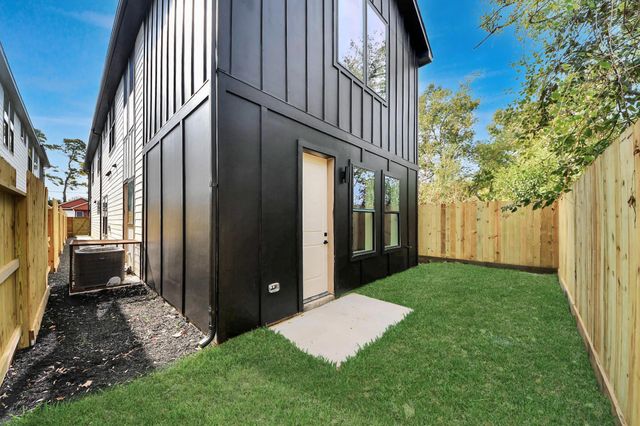 7909 Lynette Street, Houston, TX 77028