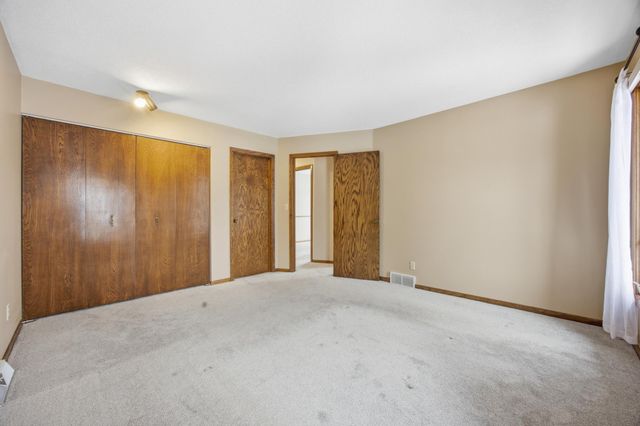 318 Dale Avenue, Moorhead, MN 56560