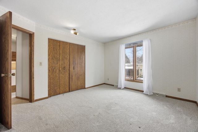 318 Dale Avenue, Moorhead, MN 56560