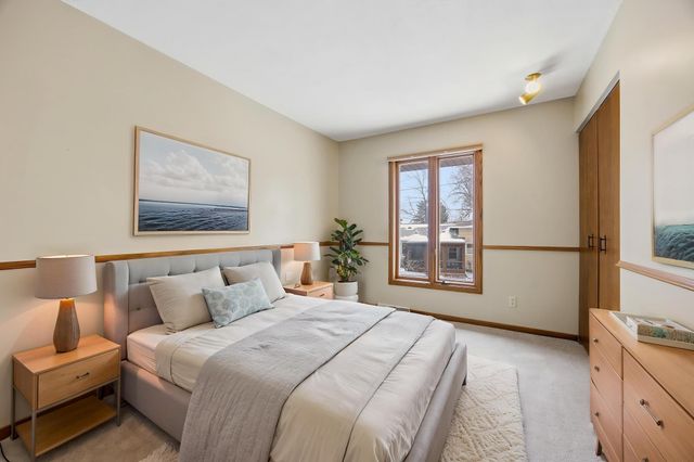 318 Dale Avenue, Moorhead, MN 56560