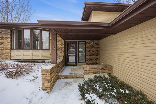 318 Dale Avenue, Moorhead, MN 56560