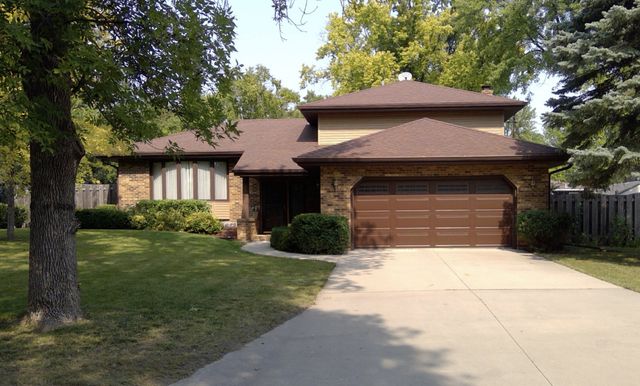318 Dale Avenue, Moorhead, MN 56560
