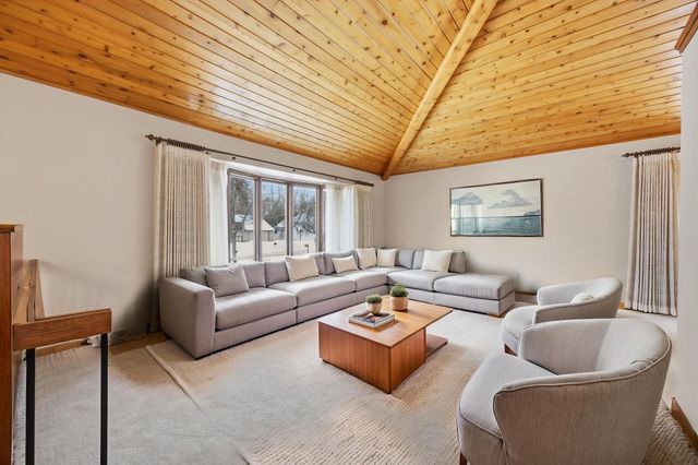 318 Dale Avenue, Moorhead, MN 56560