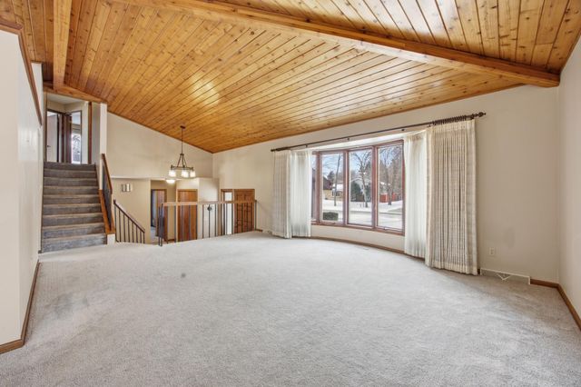 318 Dale Avenue, Moorhead, MN 56560