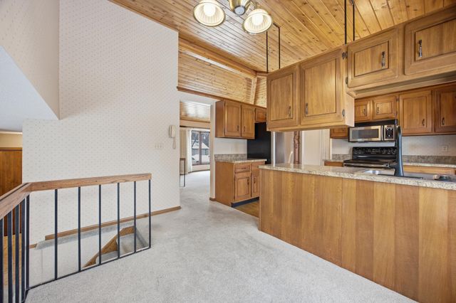 318 Dale Avenue, Moorhead, MN 56560