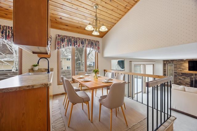 318 Dale Avenue, Moorhead, MN 56560