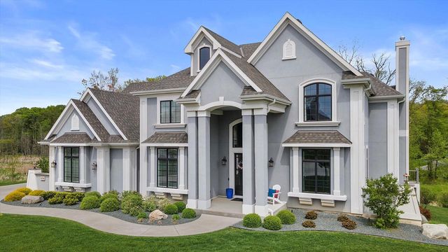 13720 Calla Lily LANE, Brookfield, WI 53005