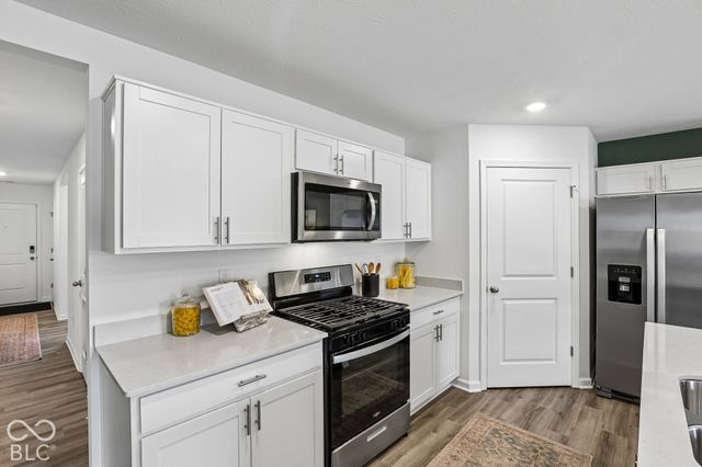 8617 Sand Dunes Avenue, Indianapolis, IN 46113