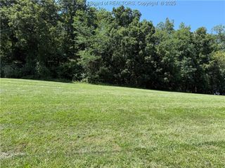 73 Sunday Silence Drive, Evans, WV 25241