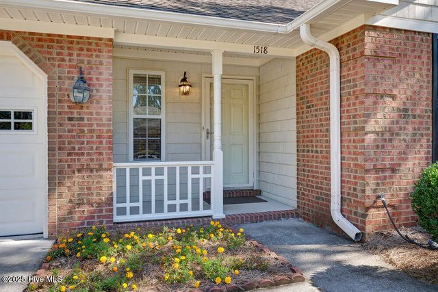 1518 Whispering Woods Court, Wilmington, NC 28411