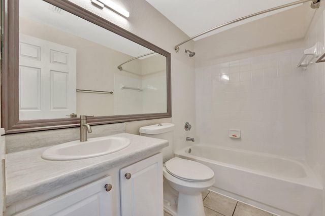 15055 Michelangelo Boulevard 208, Delray Beach, FL 33446