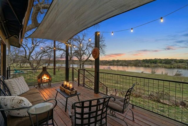 3721 Lakeview DR, Cottonwood Shores, TX 78657