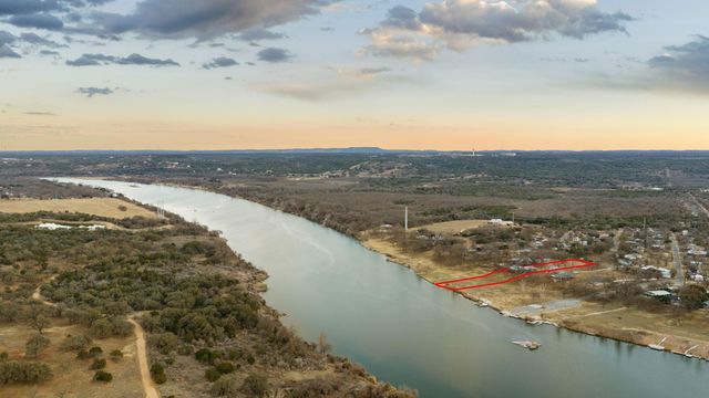 3721 Lakeview DR, Cottonwood Shores, TX 78657