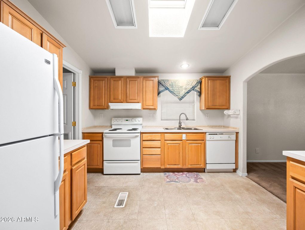 30834 S MEANDERING Lane, Congress, AZ 85332 — photo 3