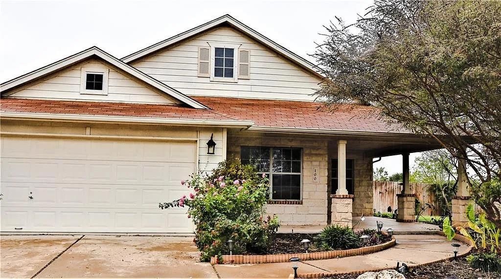 100 S Creek Bend DR, Hutto, TX 78634