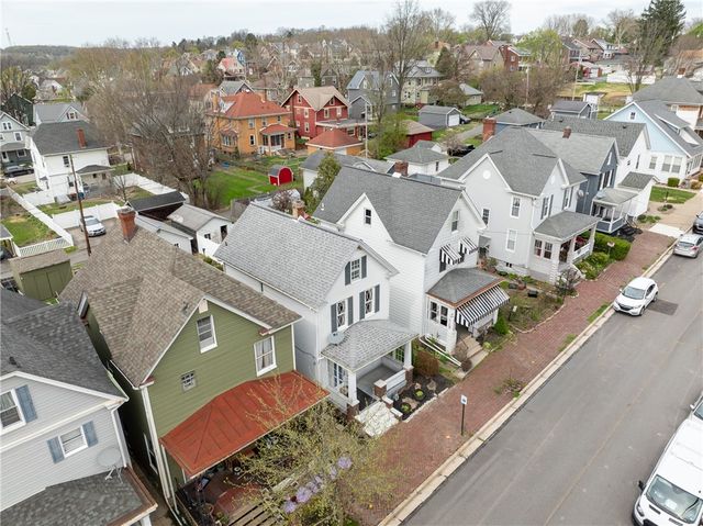 608 Fairmont St, Latrobe, PA 15650