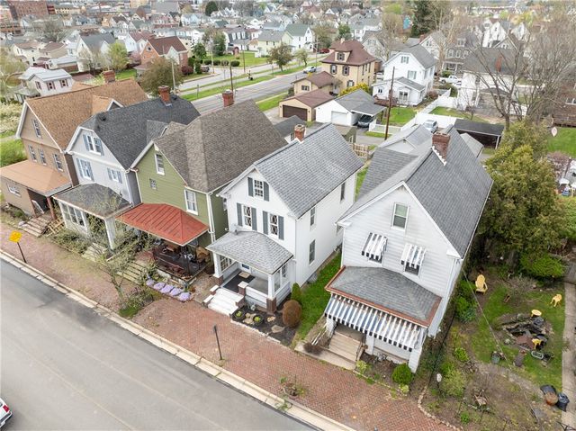 608 Fairmont St, Latrobe, PA 15650