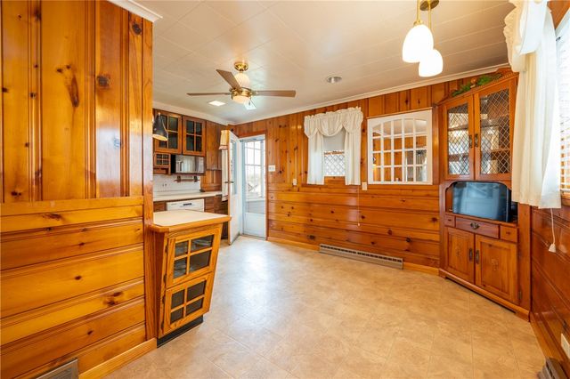 608 Fairmont St, Latrobe, PA 15650