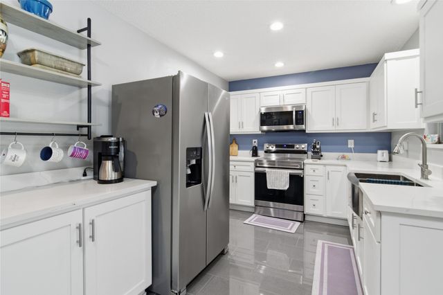 605 Plainview Drive, Mansfield, TX 76063