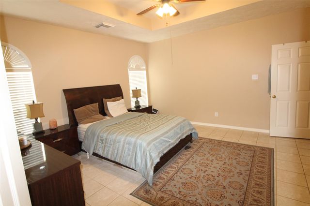 11406 Oak Lake Vista Court, Sugar Land, TX 77498