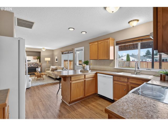 52407 Ne 14TH St, Scappoose, OR 97056