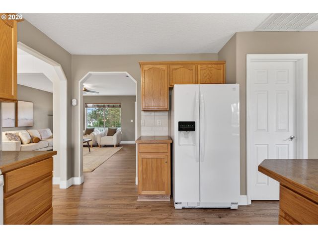 52407 Ne 14TH St, Scappoose, OR 97056