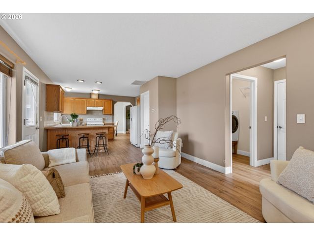 52407 Ne 14TH St, Scappoose, OR 97056