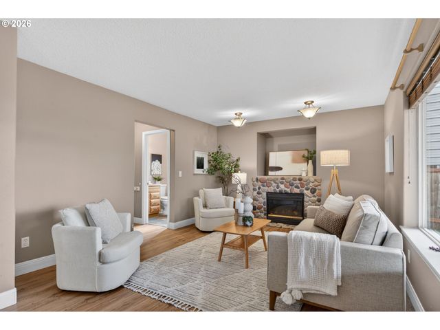 52407 Ne 14TH St, Scappoose, OR 97056