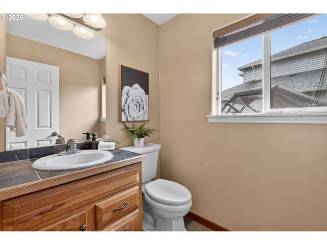 52407 Ne 14TH St, Scappoose, OR 97056