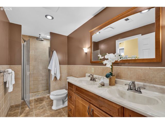 52407 Ne 14TH St, Scappoose, OR 97056