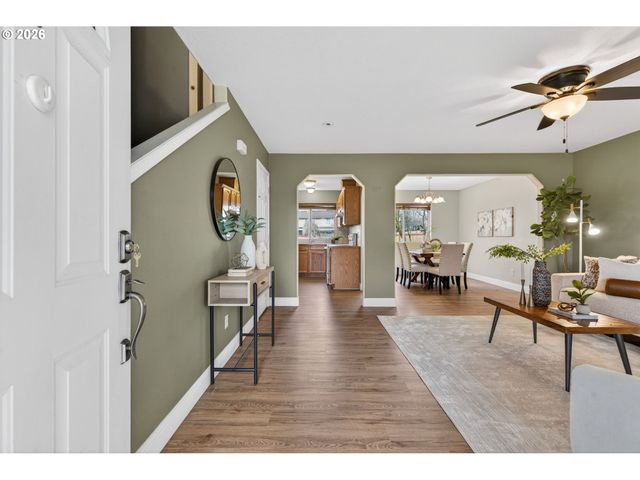 52407 Ne 14TH St, Scappoose, OR 97056