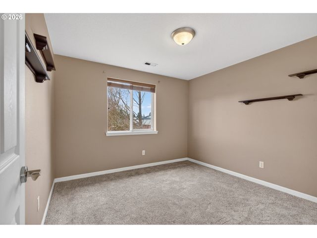 52407 Ne 14TH St, Scappoose, OR 97056