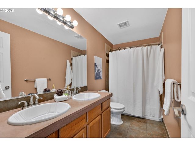 52407 Ne 14TH St, Scappoose, OR 97056