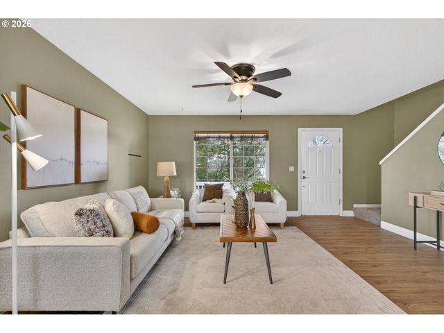 52407 Ne 14TH St, Scappoose, OR 97056