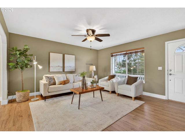 52407 Ne 14TH St, Scappoose, OR 97056