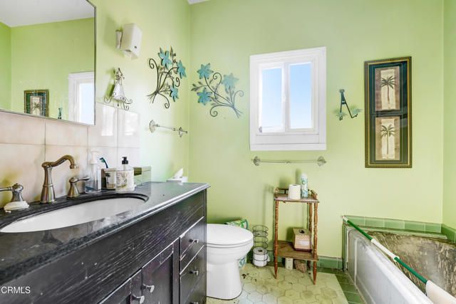 4824 Toland Way, Los Angeles, CA 90042