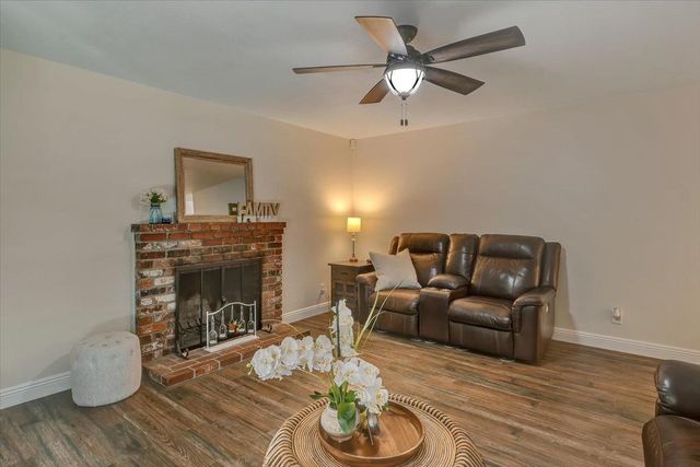 5401 Norway Dr, Orangevale, CA 95662