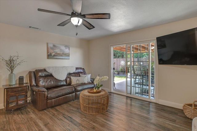 5401 Norway Dr, Orangevale, CA 95662