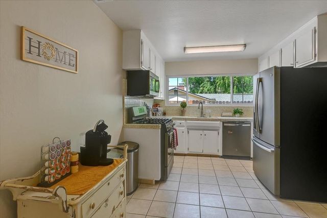5401 Norway Dr, Orangevale, CA 95662