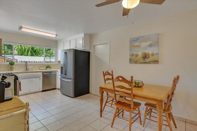 5401 Norway Dr, Orangevale, CA 95662