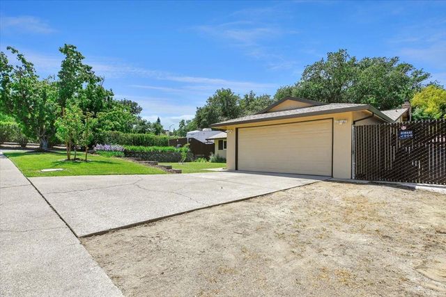 5401 Norway Dr, Orangevale, CA 95662