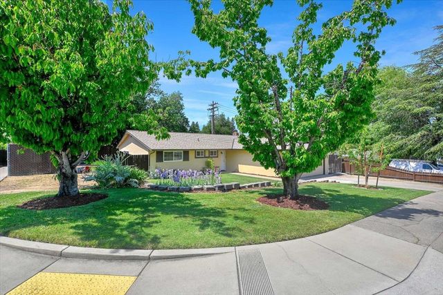 5401 Norway Dr, Orangevale, CA 95662