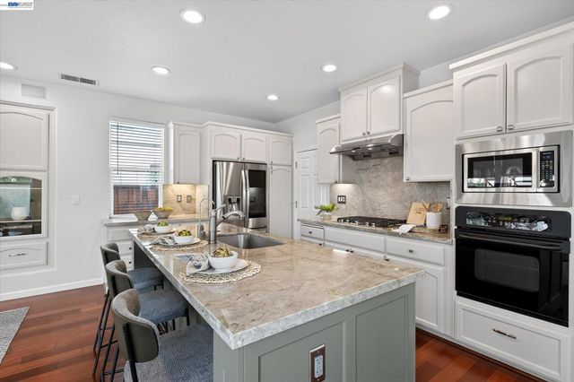 4252 Escudo Ct, Dublin, CA 94568