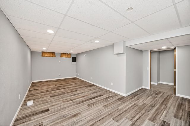 1090 2nd St Court, Waukee, IA 50263