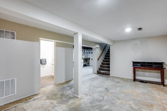 1001 W Grand Ave, Haysville, KS 67060