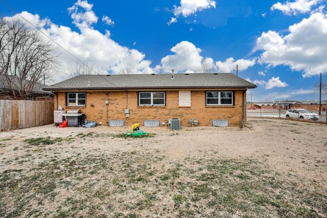 1001 W Grand Ave, Haysville, KS 67060