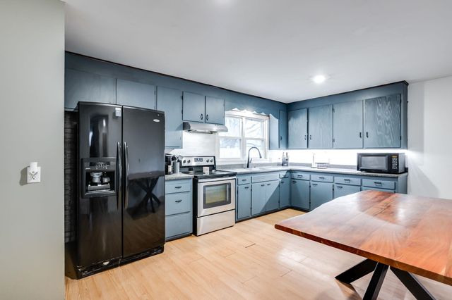 1001 W Grand Ave, Haysville, KS 67060