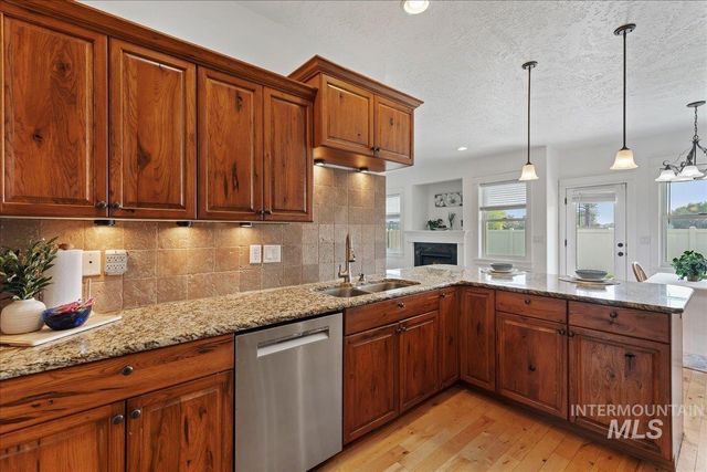 9466 S Kelsan Ave, Kuna, ID 83634